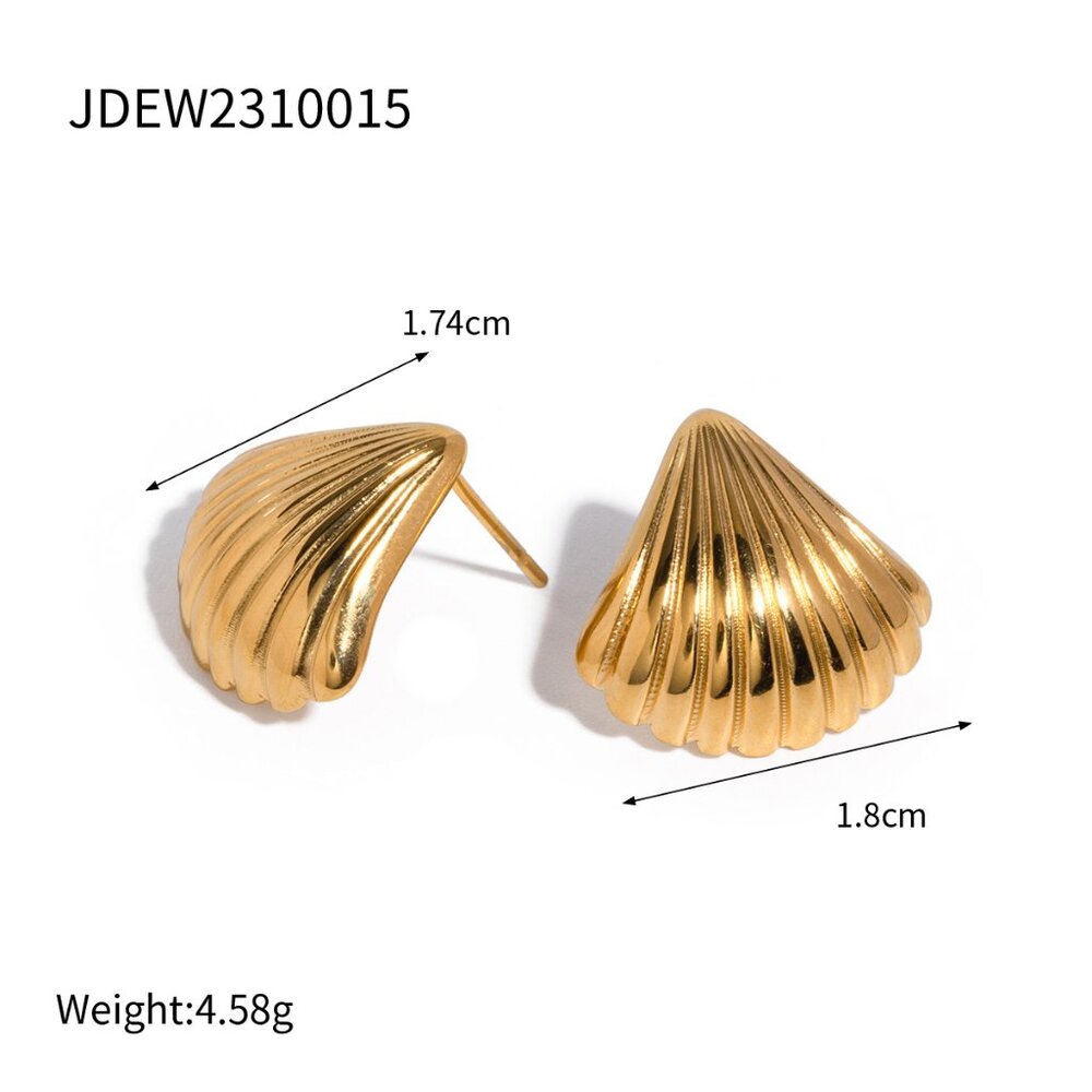 Gold Seashell Stud Earrings Vintage Shell Earrings Coastal Chic Jewelry